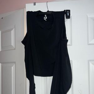 Lululemon tank top that ties